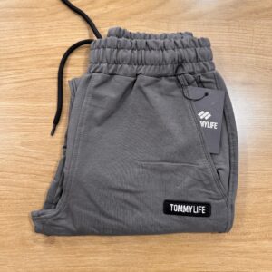 ⁦بنطلون سبورت ولادي TOMMY LIFE⁩ - الصورة ⁦4⁩